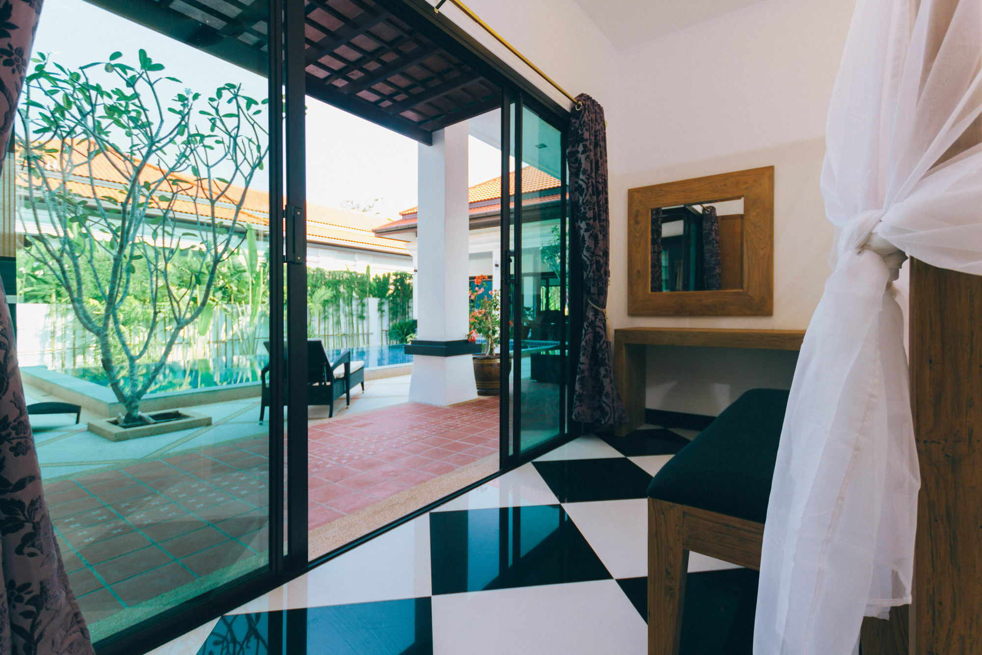 Jewels Villas Phuket Surin-stranden Eksteriør bilde